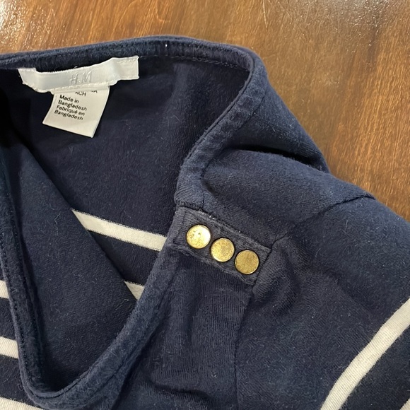 H&M Short Sleeve Top - Picture 6 of 7